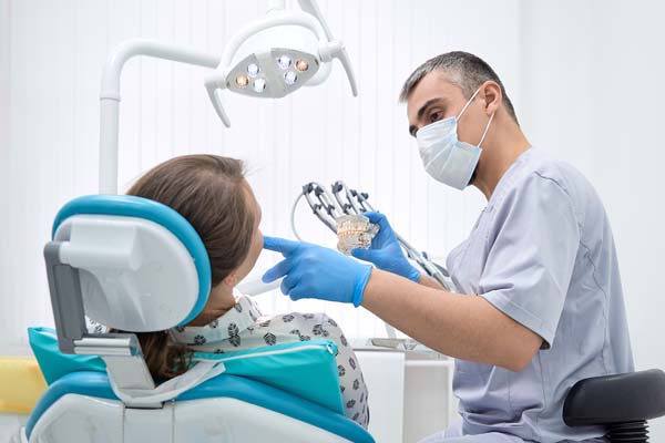 When Is Dental Oral Surgery Recommended By An Oral Surgeon?